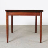 Extensible in the 1960s rosewood dining table.