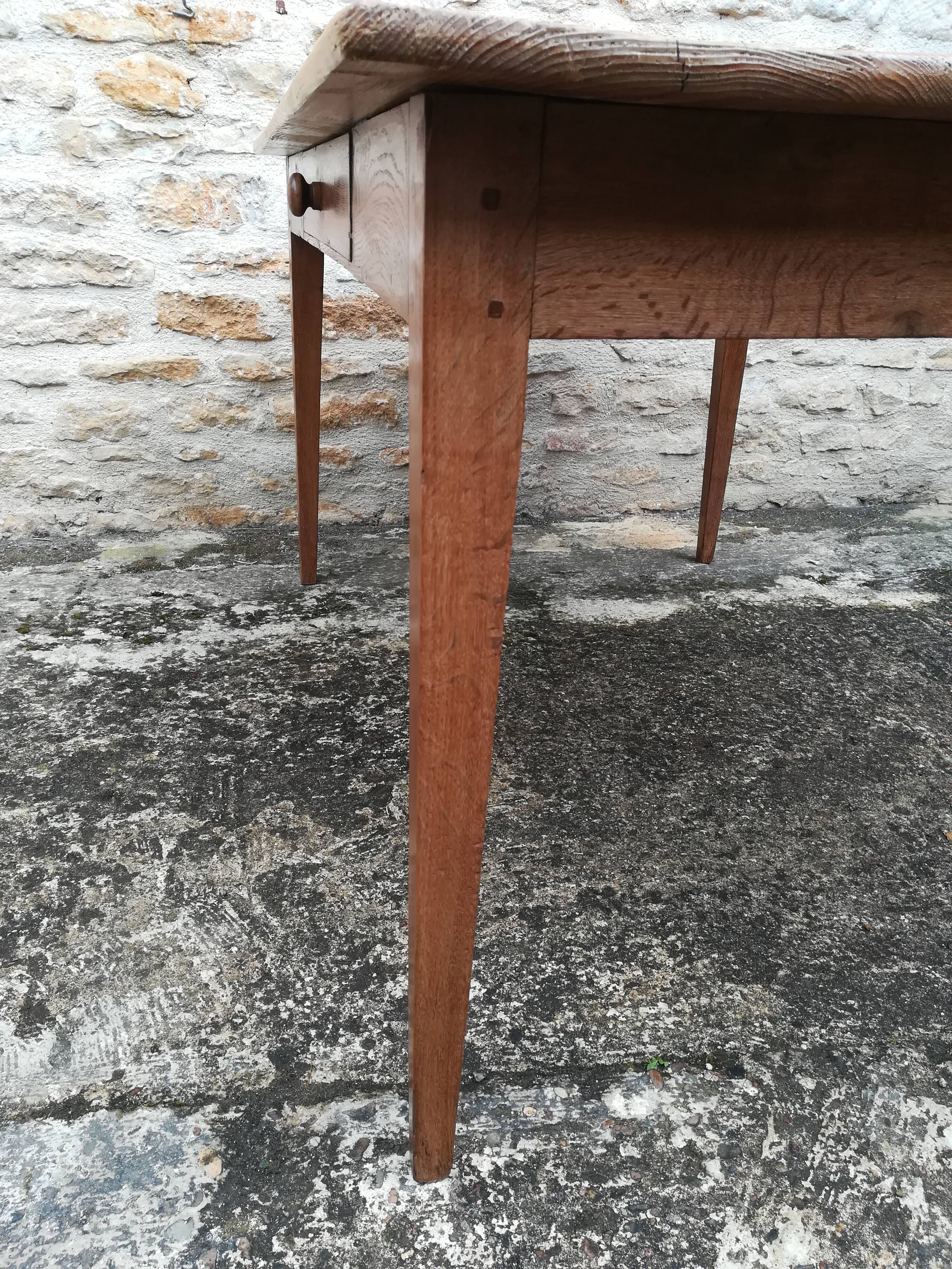 Farm table
