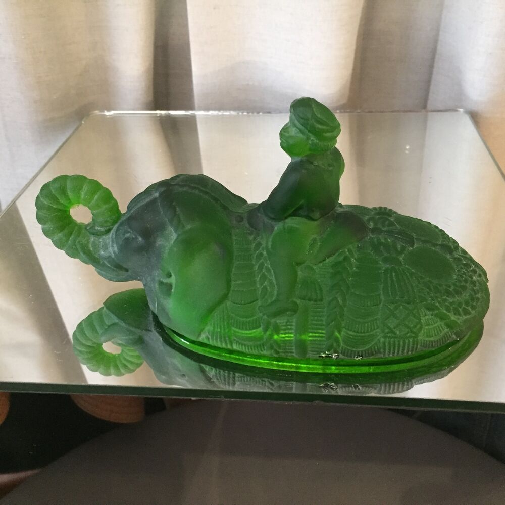 Candy box, sugar bowl, mahout on its elephant, portieux green