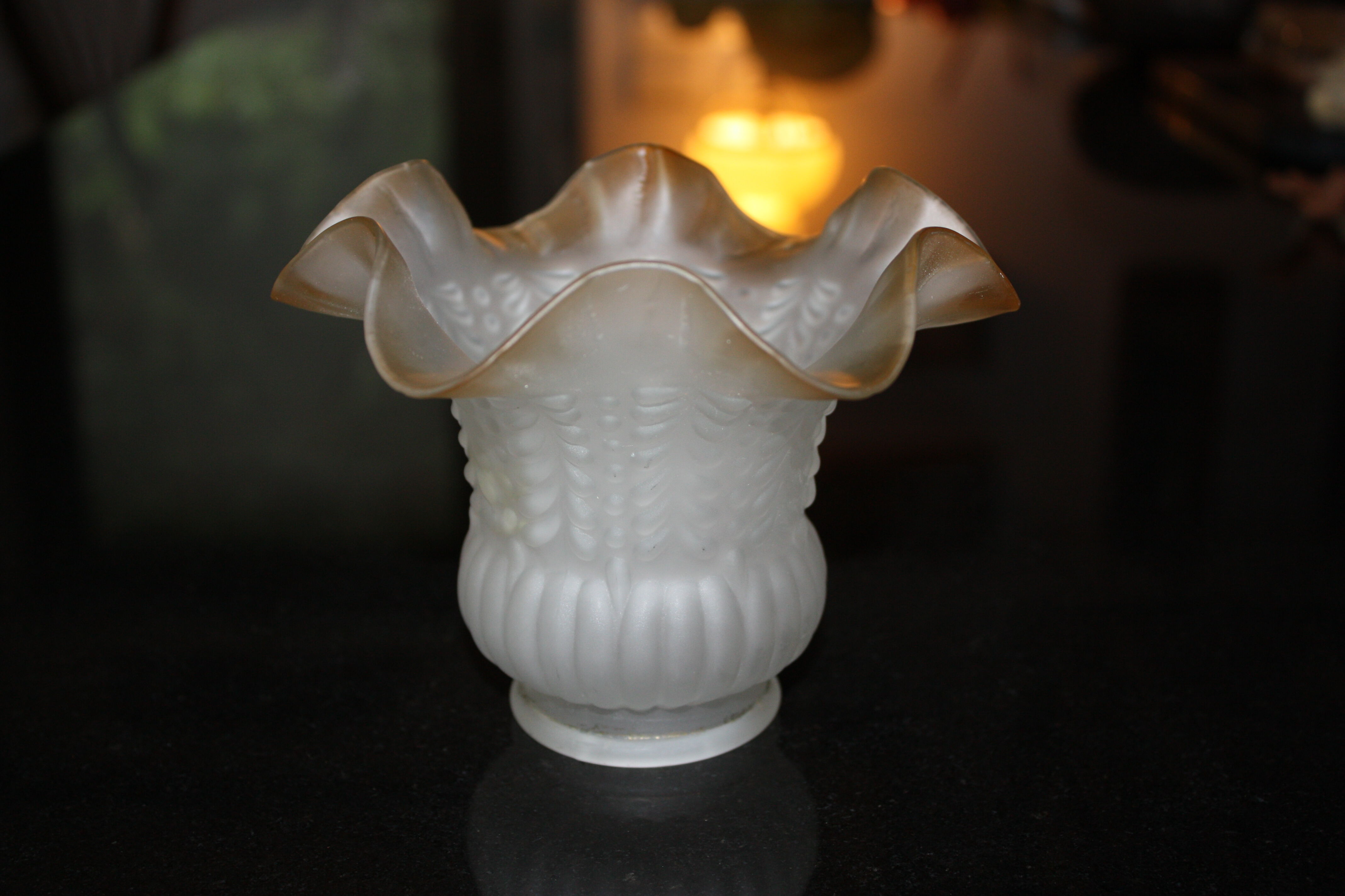 Two-coloured glass tulip