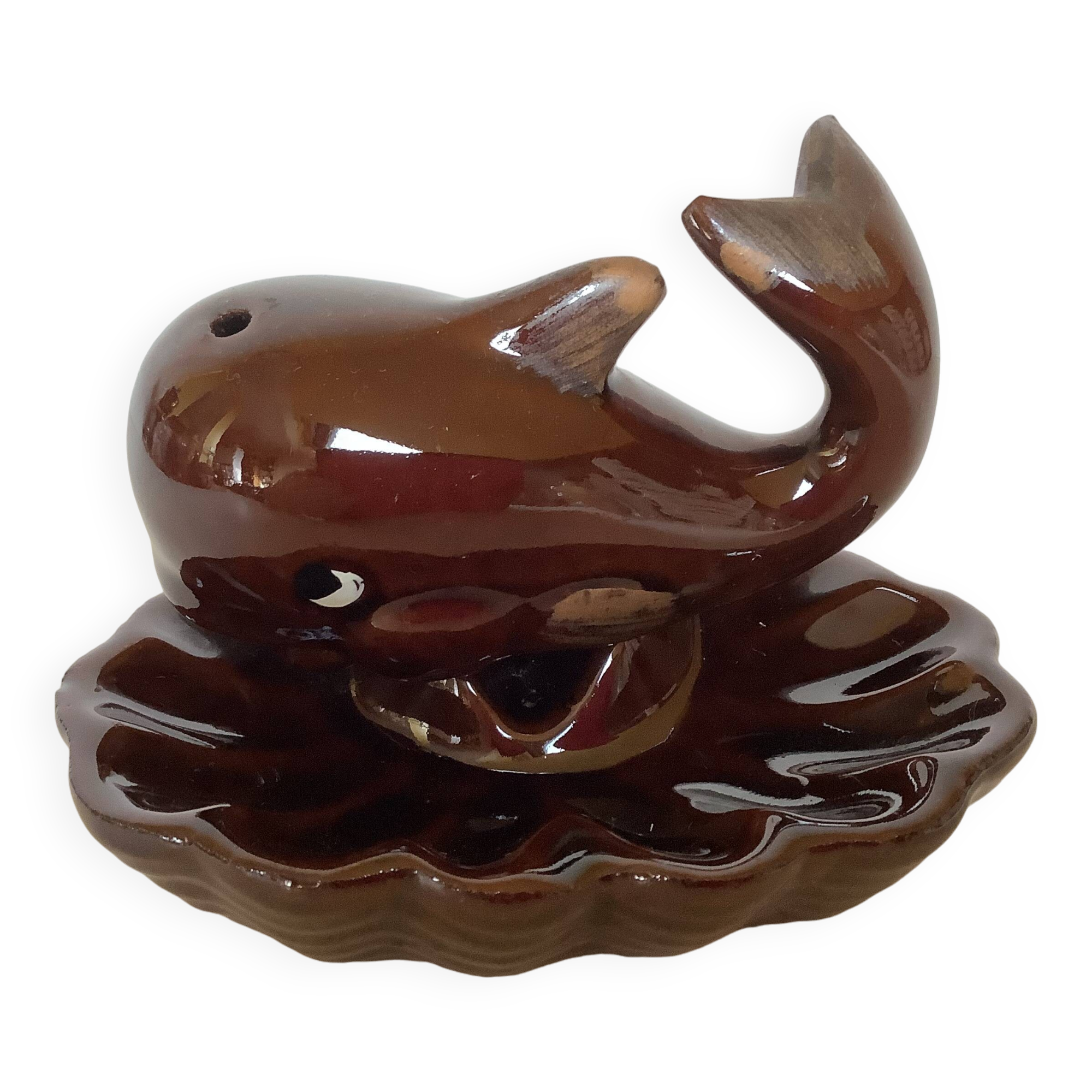 Whale-shaped pocket ashtray