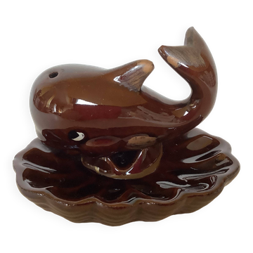 Whale-shaped pocket ashtray