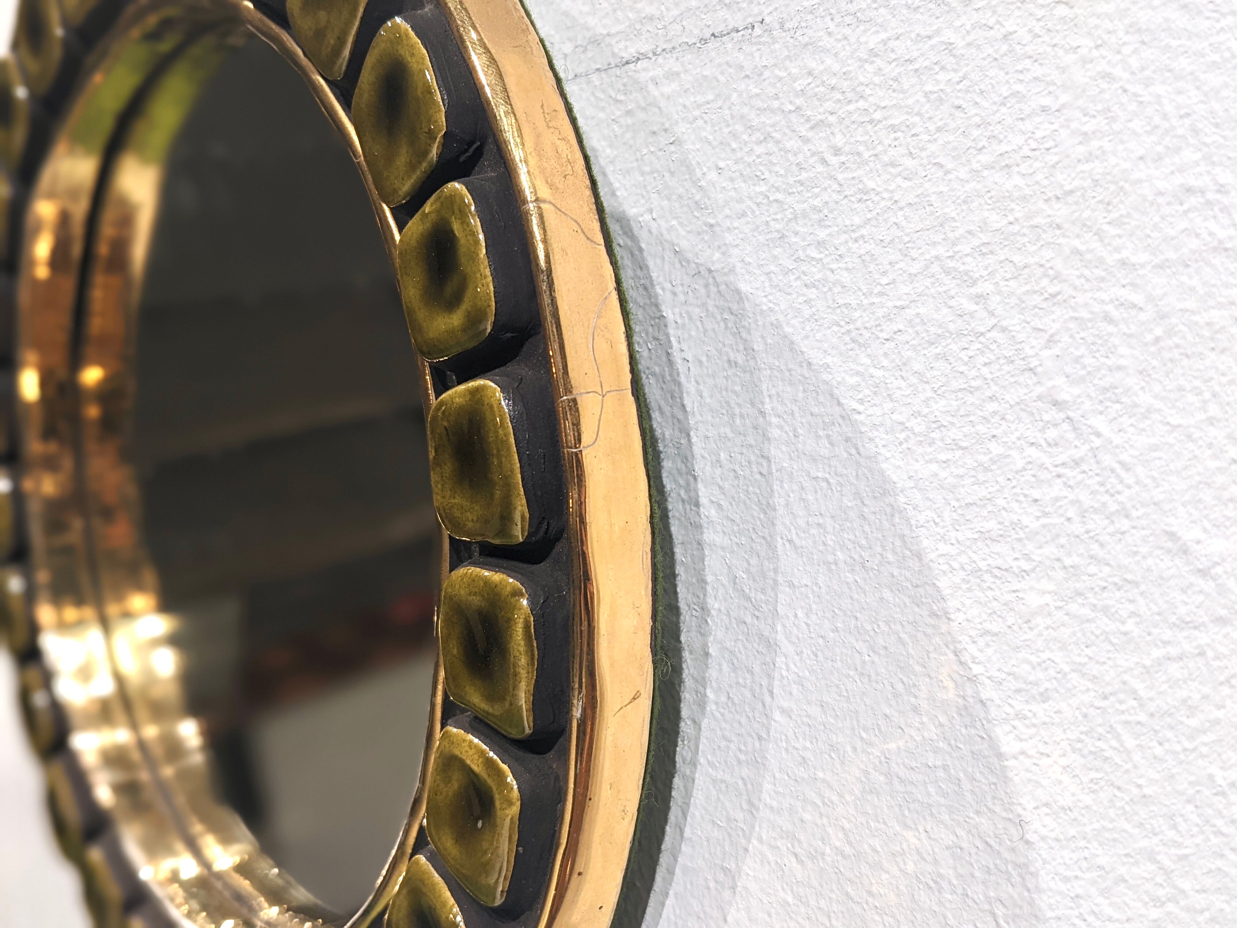 Mirror "sun" in glazed ceramic, 24 cm by Mithé Espelt