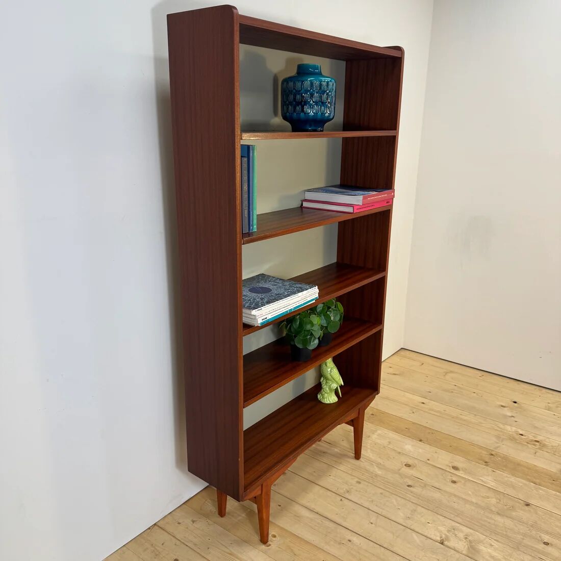 Swedish teak bookshelf with five shelves, 1960