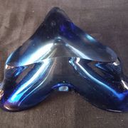 Trilobed ashtray in blue crystal