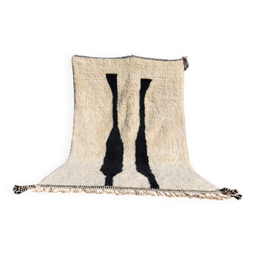 Tapis berbère Beni Ouarain écru motif noir 300x200 cm – laine naturelle