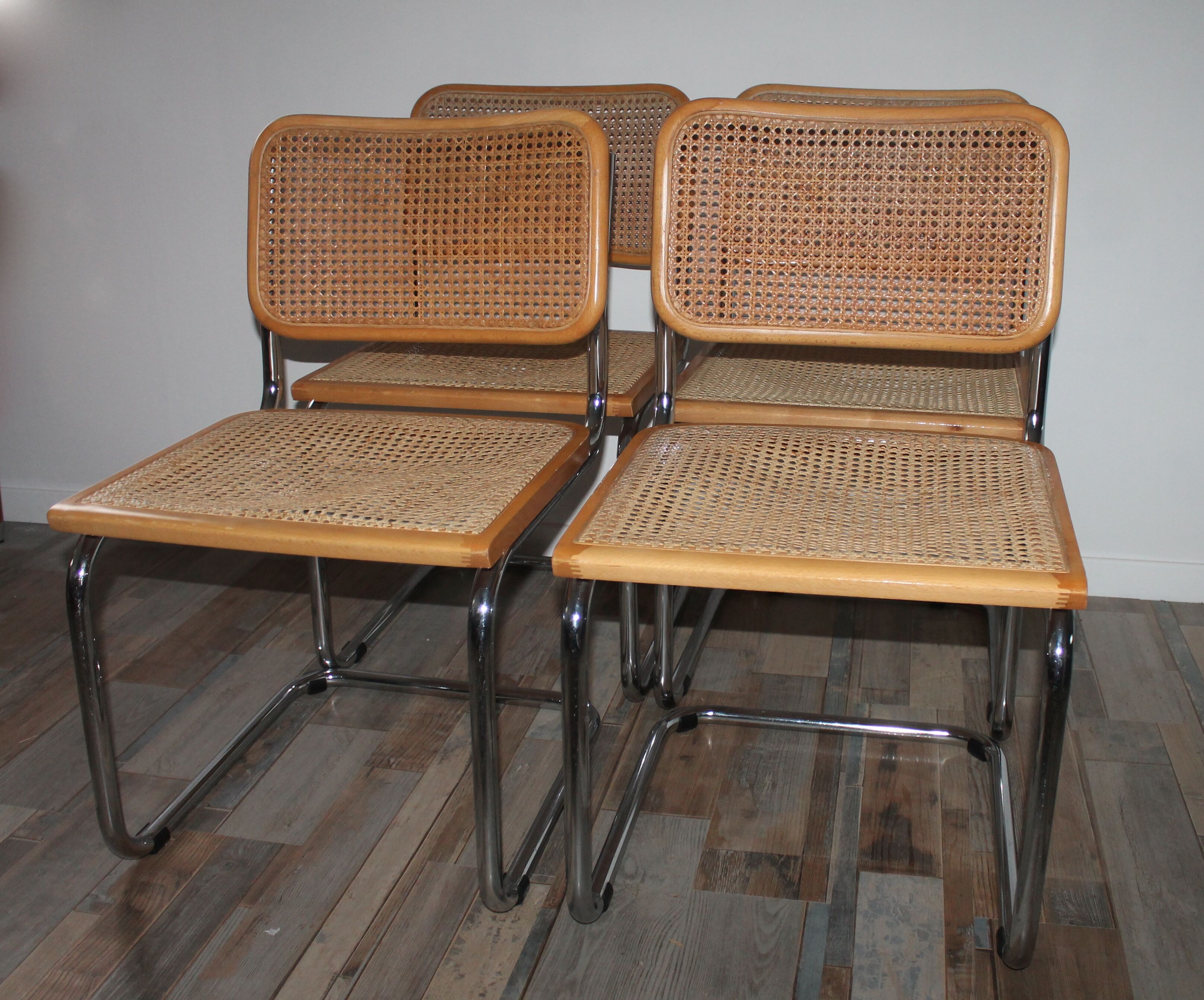 Lot 4 chaises Marcel Breuer Cesca B32