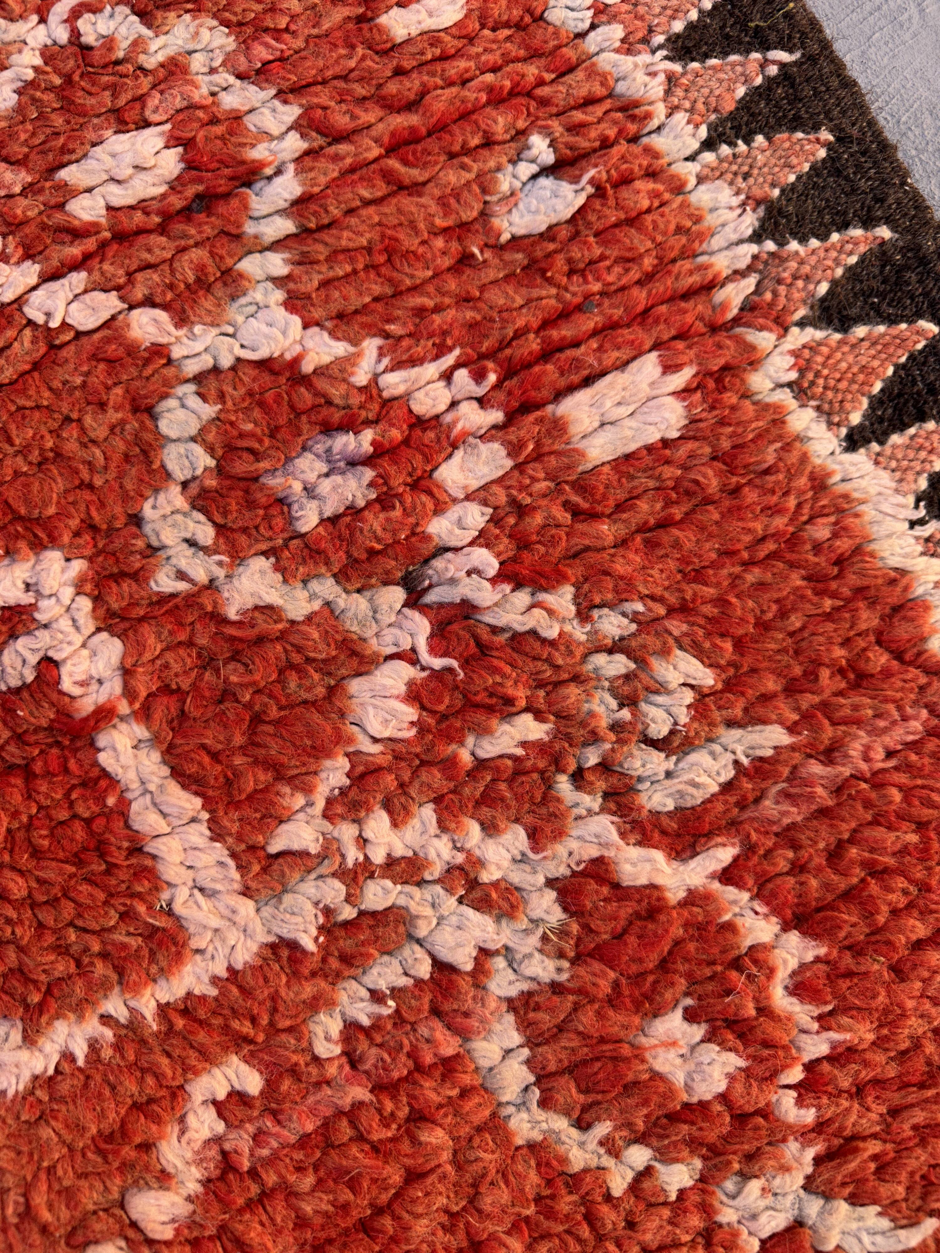 Red Boujad Moroccan rug - 281 x 158 cm