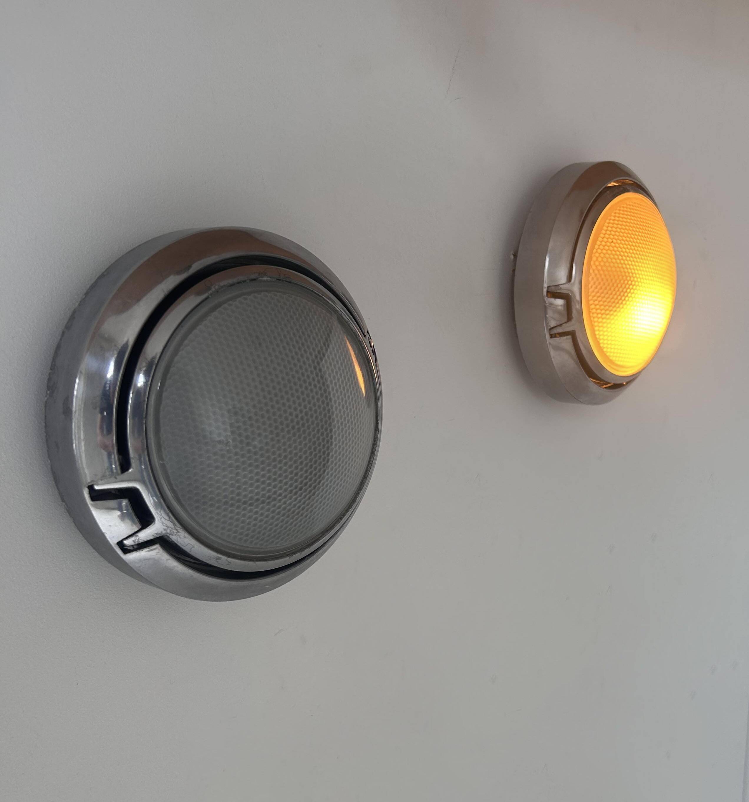 Pair of vintage wall lights, chrome and honeycomb sandblasted glass, Italy 1980