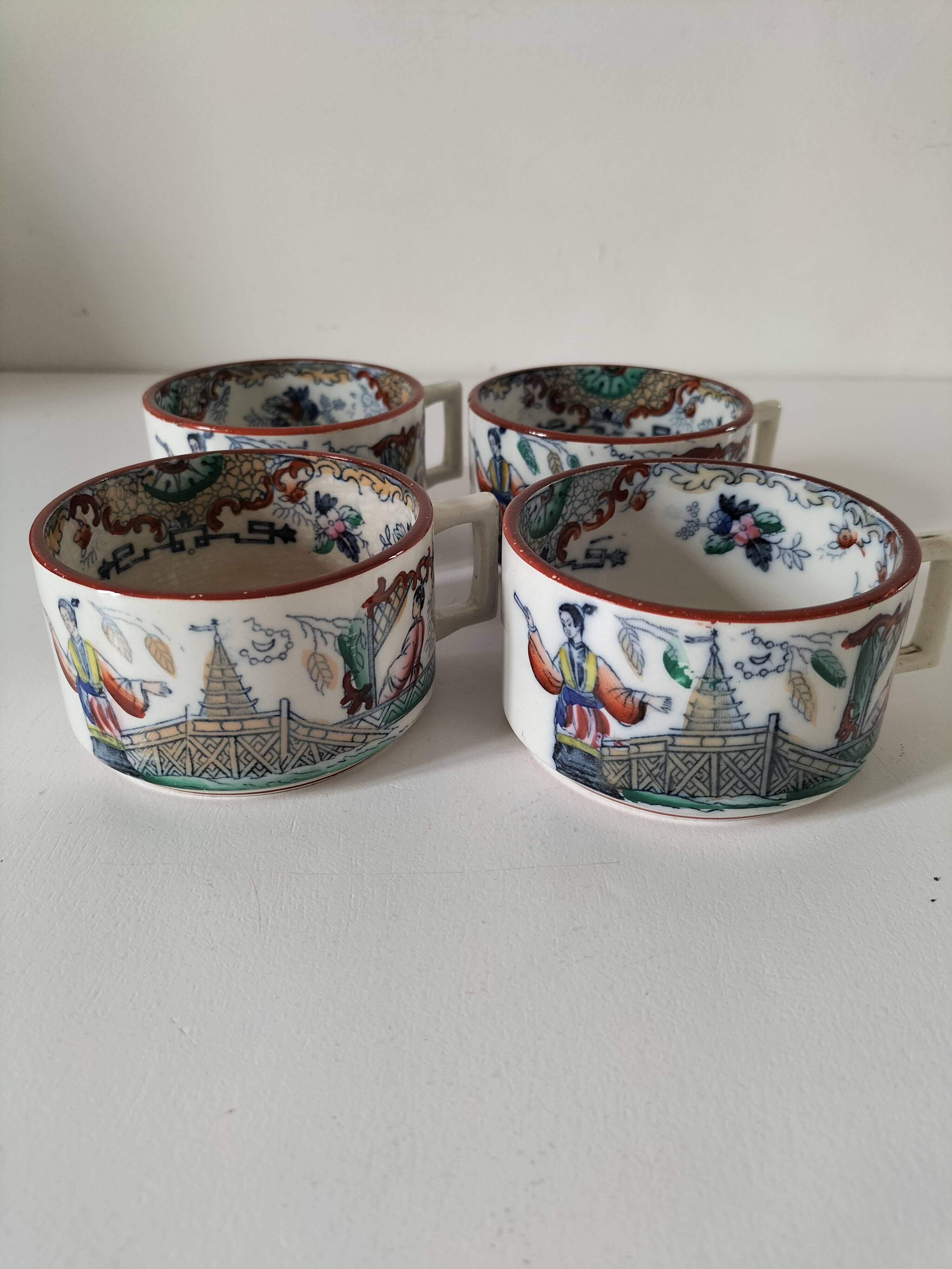 Ensemble de 4 tasses à bouillon Digoin & Sarreguemines, décor Timor