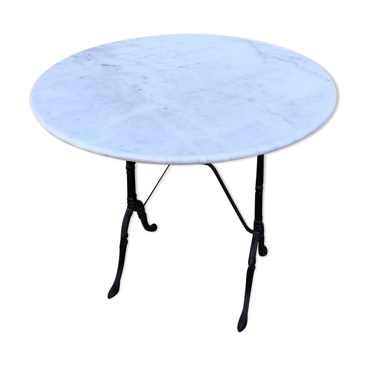 Round table marble and foot vintage cast iron