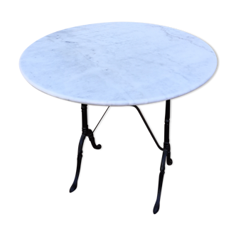 Table ronde marbre et pied fonte vintage