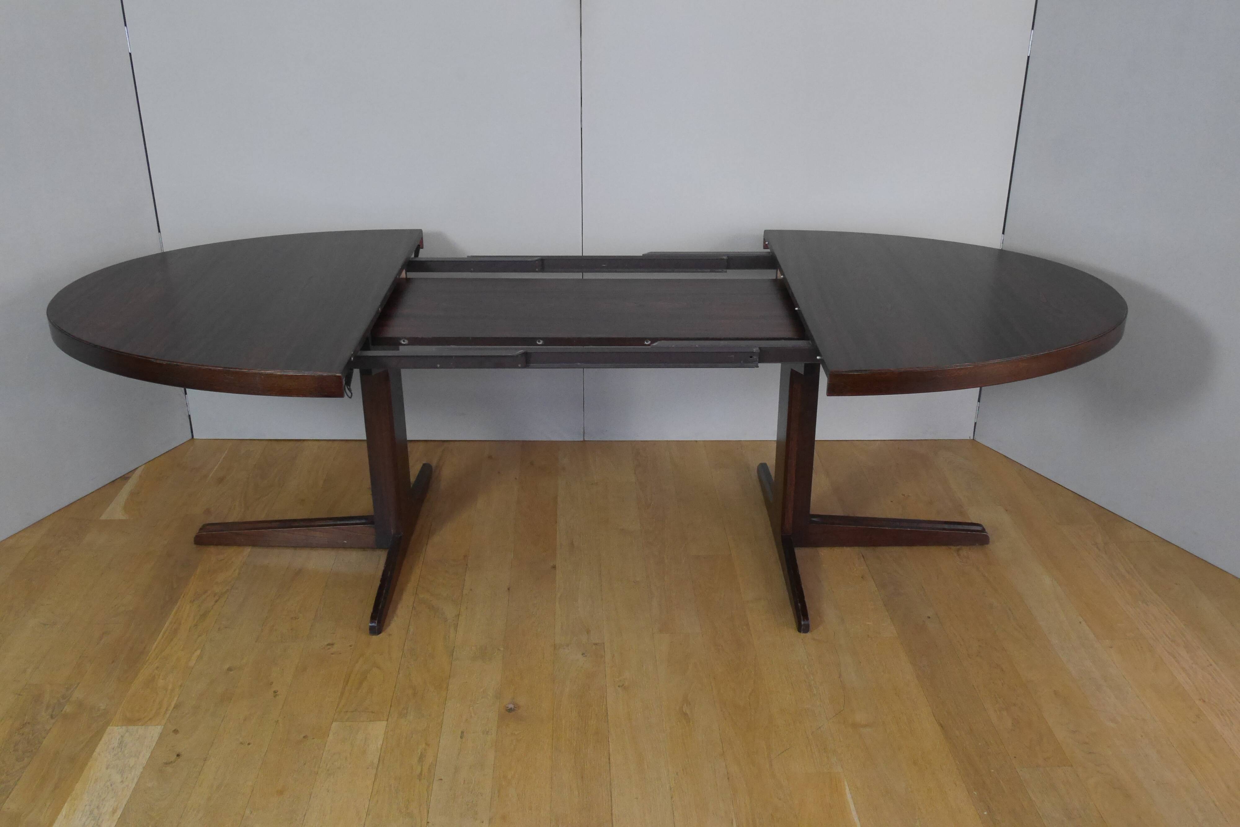 Table ovale scandinave