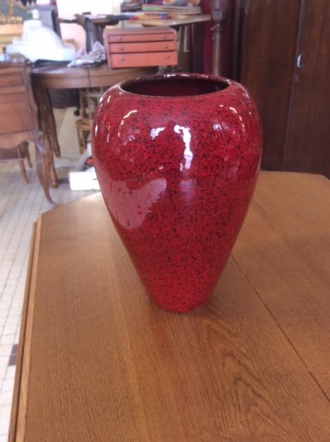 Red porcelain vase