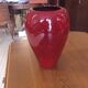 Vase en porcelaine rouge