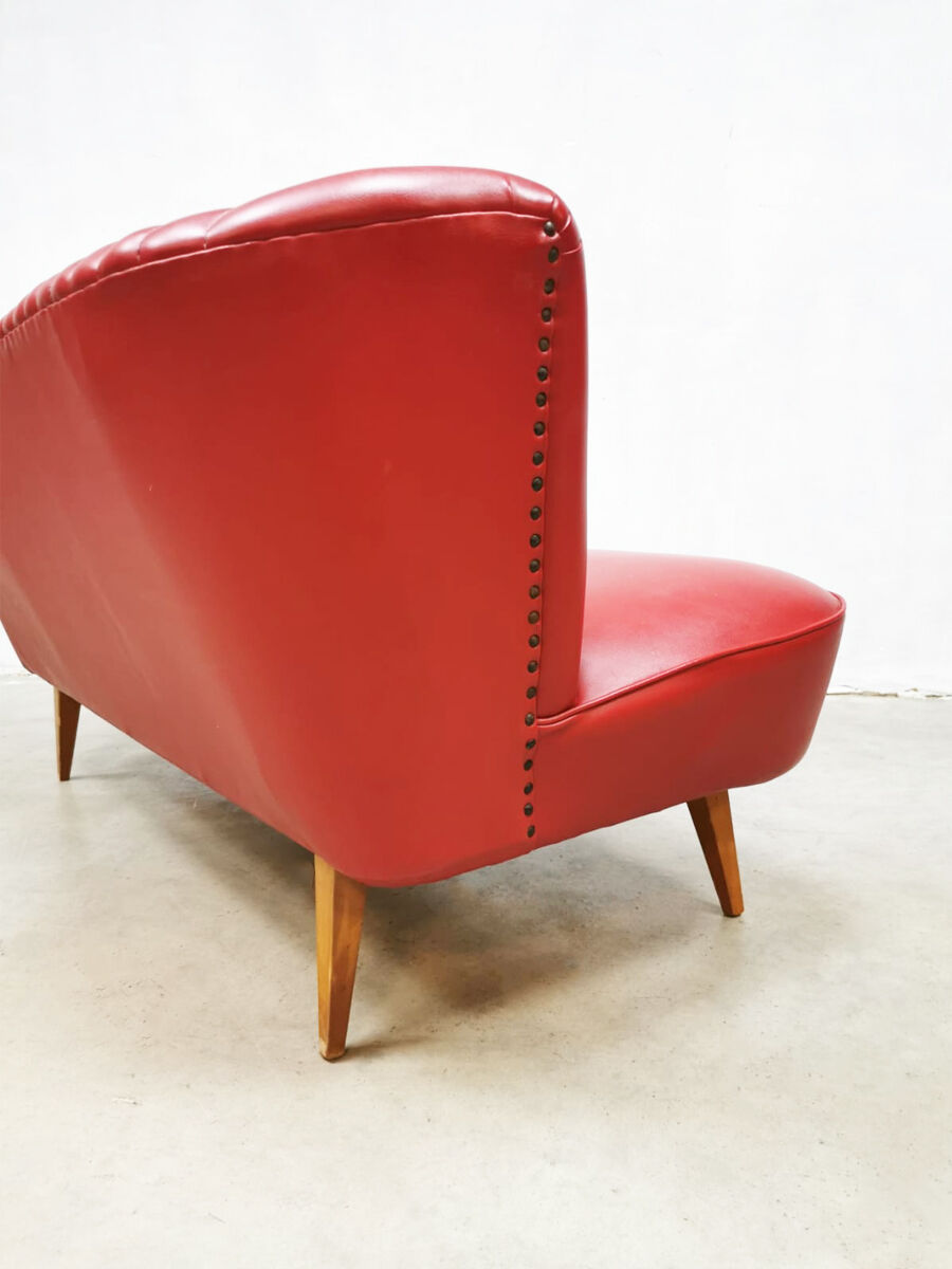 Vintage sixties cocktail lounge sofa ‘red lips'