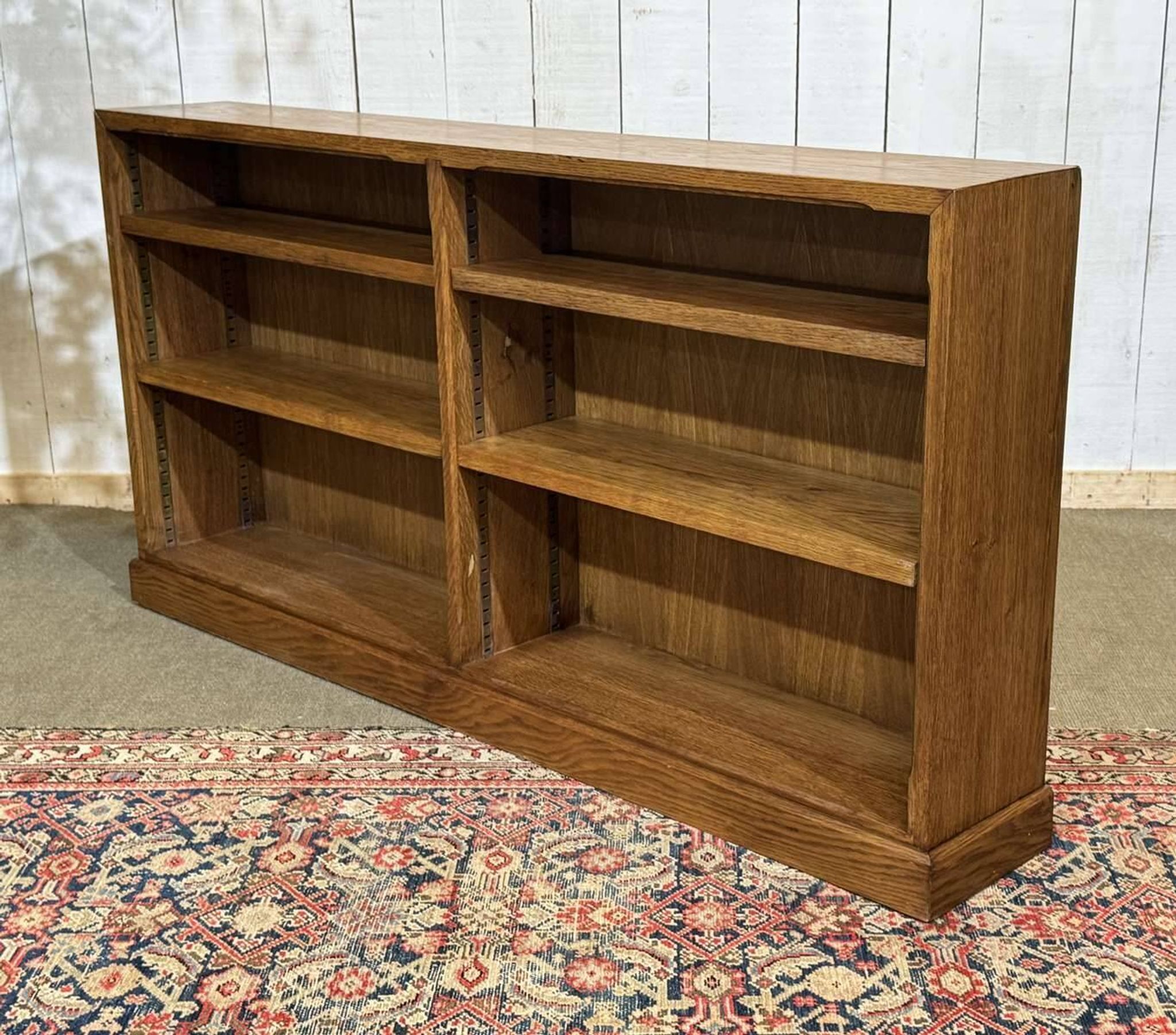 1980s English oak bookshelf unit