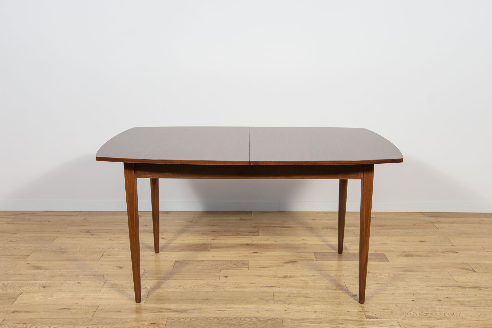 Mid-century teak extendable dining table, United Kingdom, 1960s