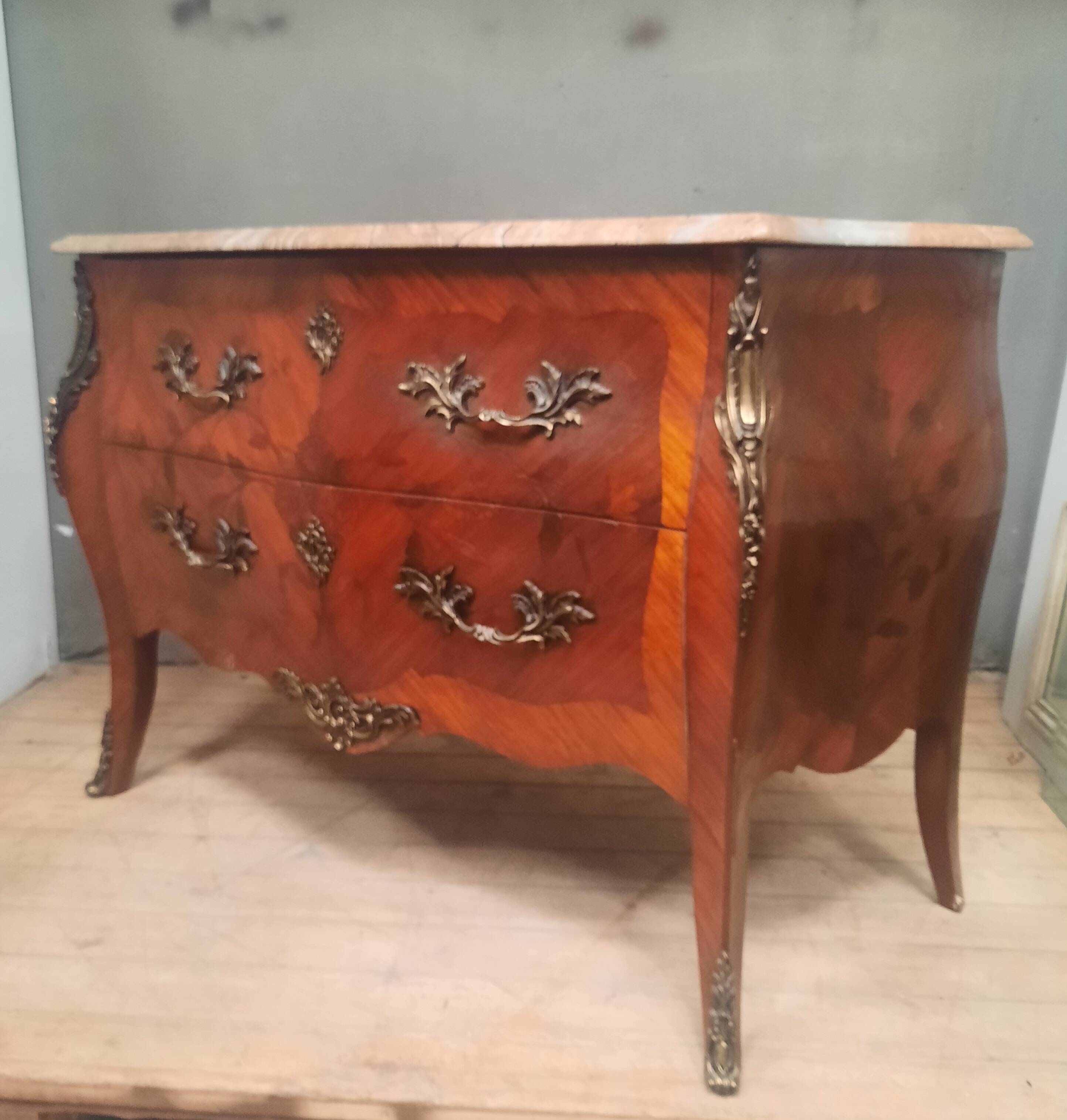 Louis XV style chest of drawers with floral marquetry