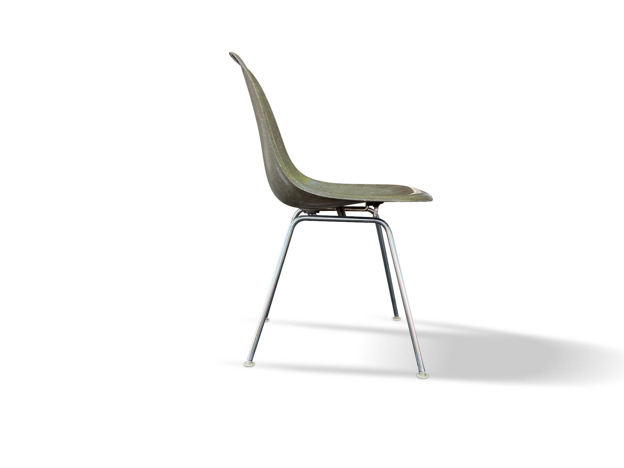 Series of 3 DSX chairs by Charles and Ray Eames in Herman Miller fiber