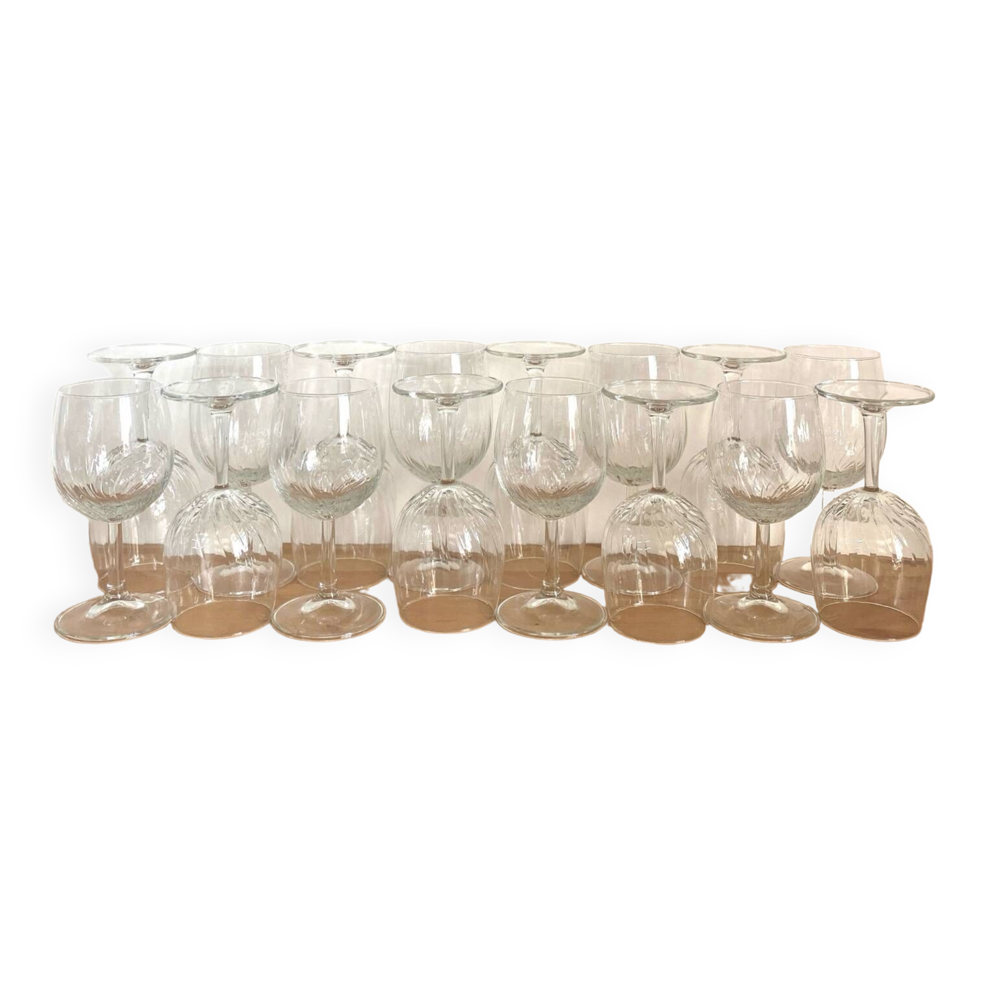 Set of twisted effect glasses - balloon model - vintage