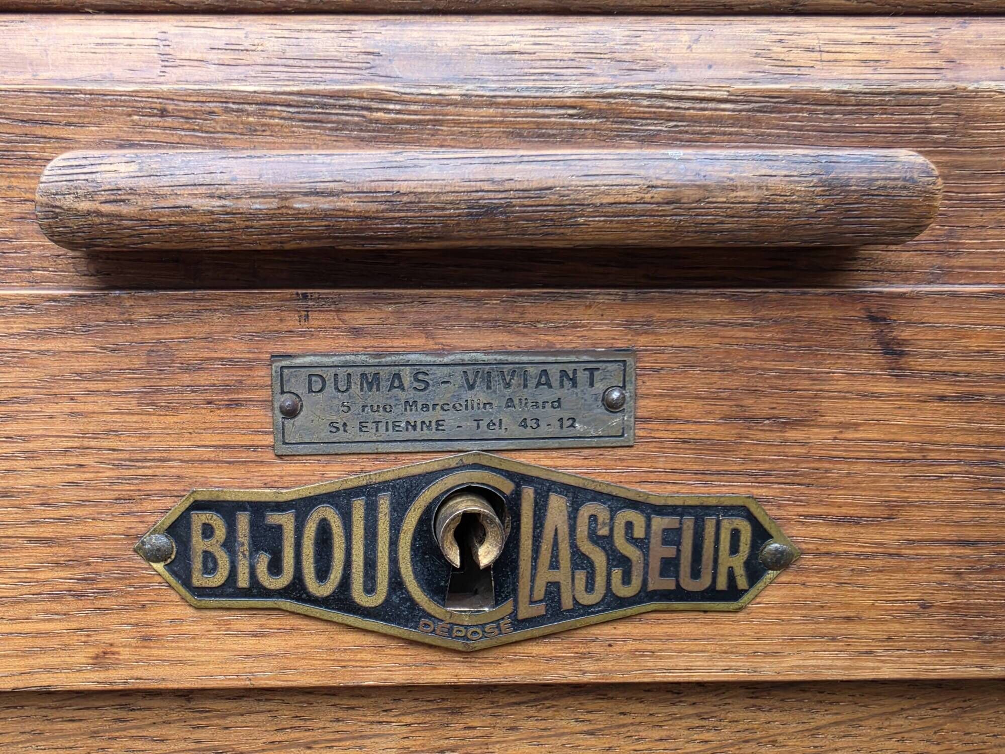 Vintage roll-top desk by the brand Bijou Classeur.