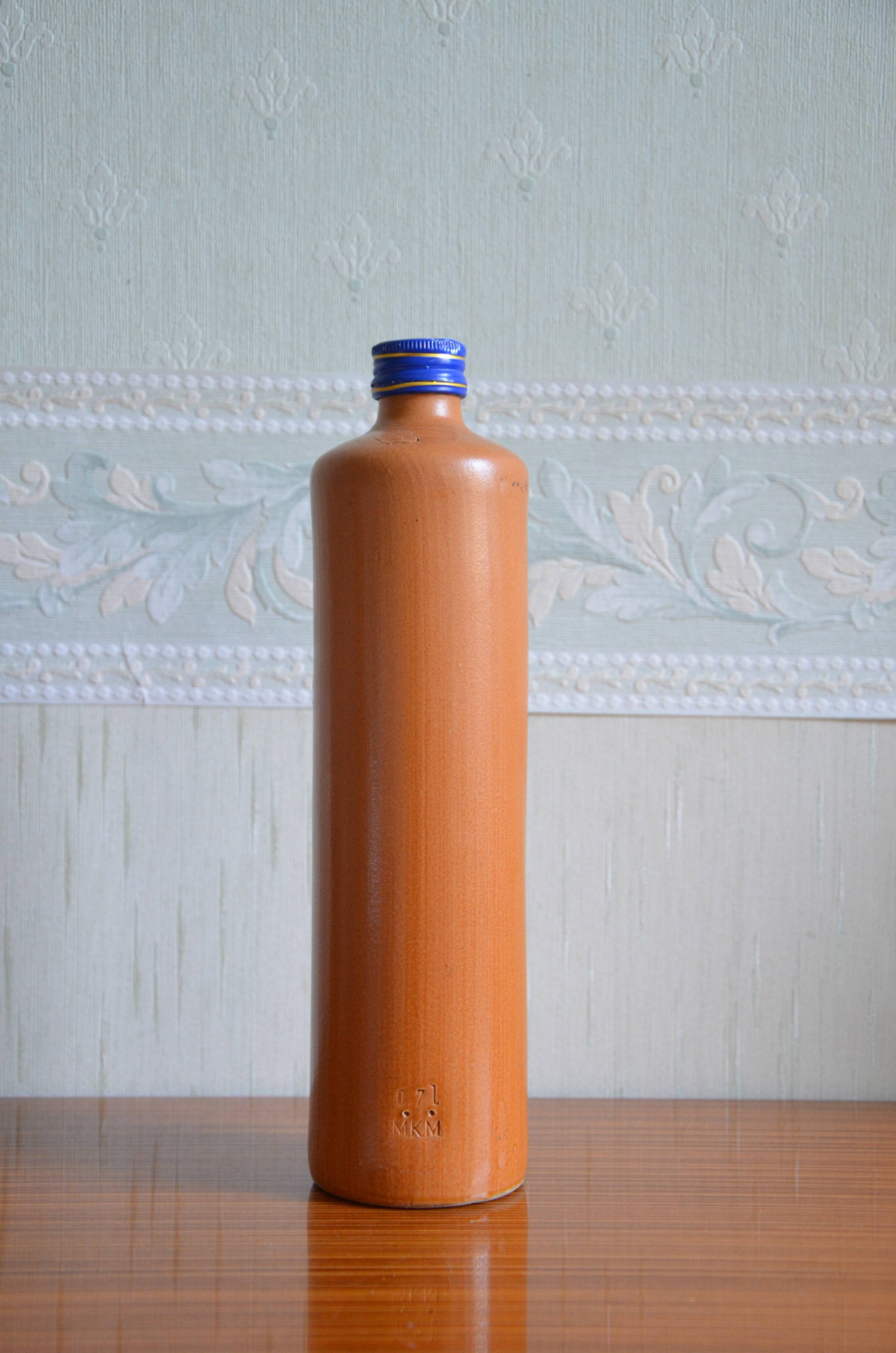 Matte stoneware bottle