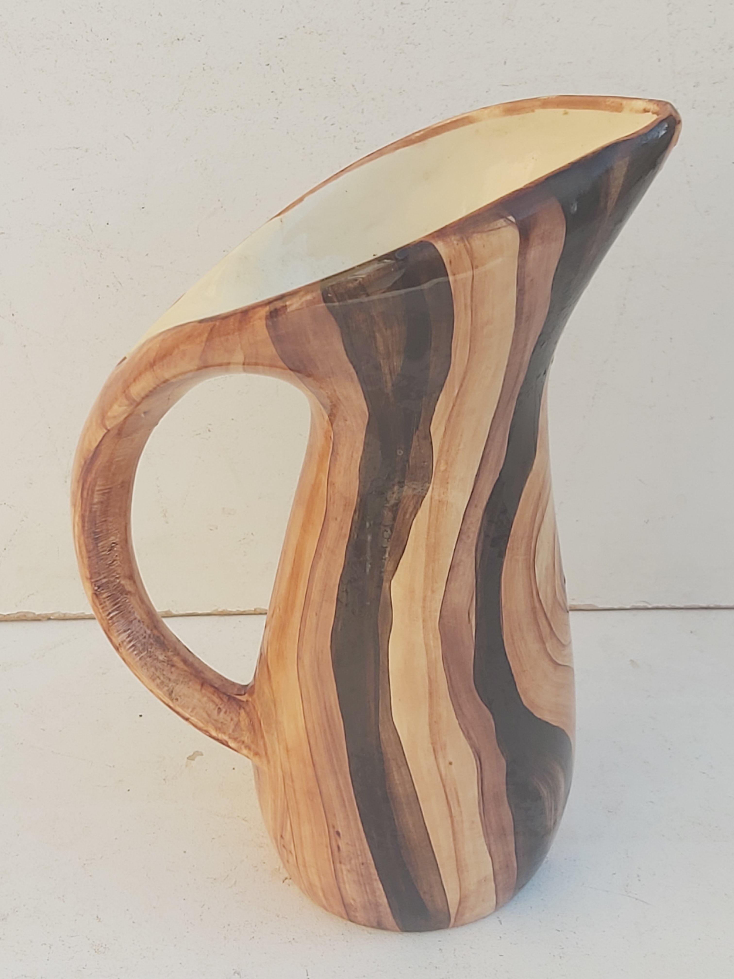 Pitcher faux bois Saint-Jean-du-Desert Marseille