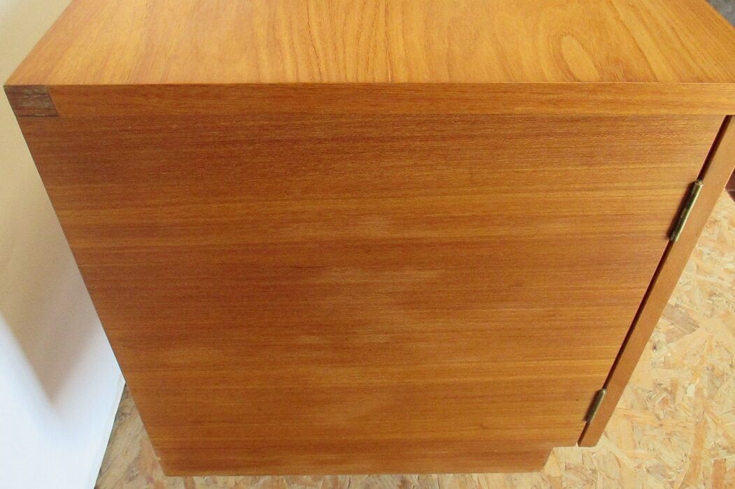 Uniflex clear wood sideboard