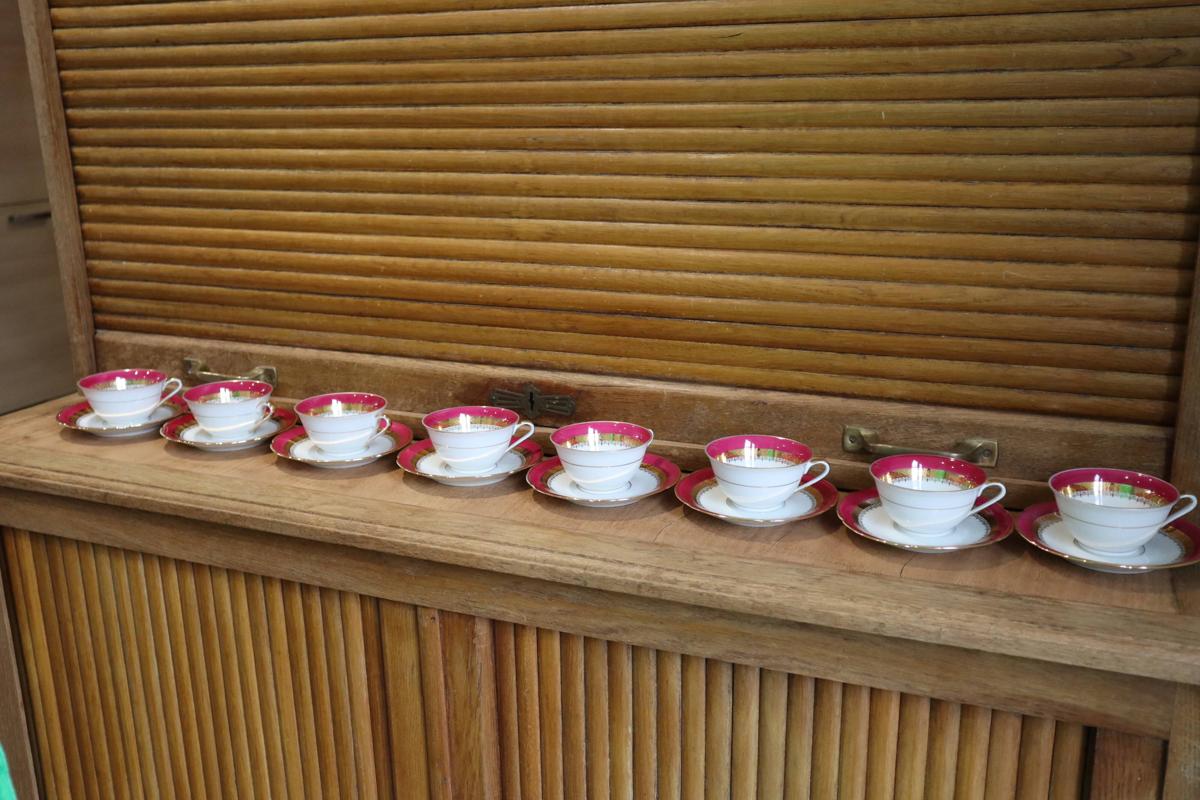 Set of 8 cups with saucers in Sologne L'Archevêque porcelain