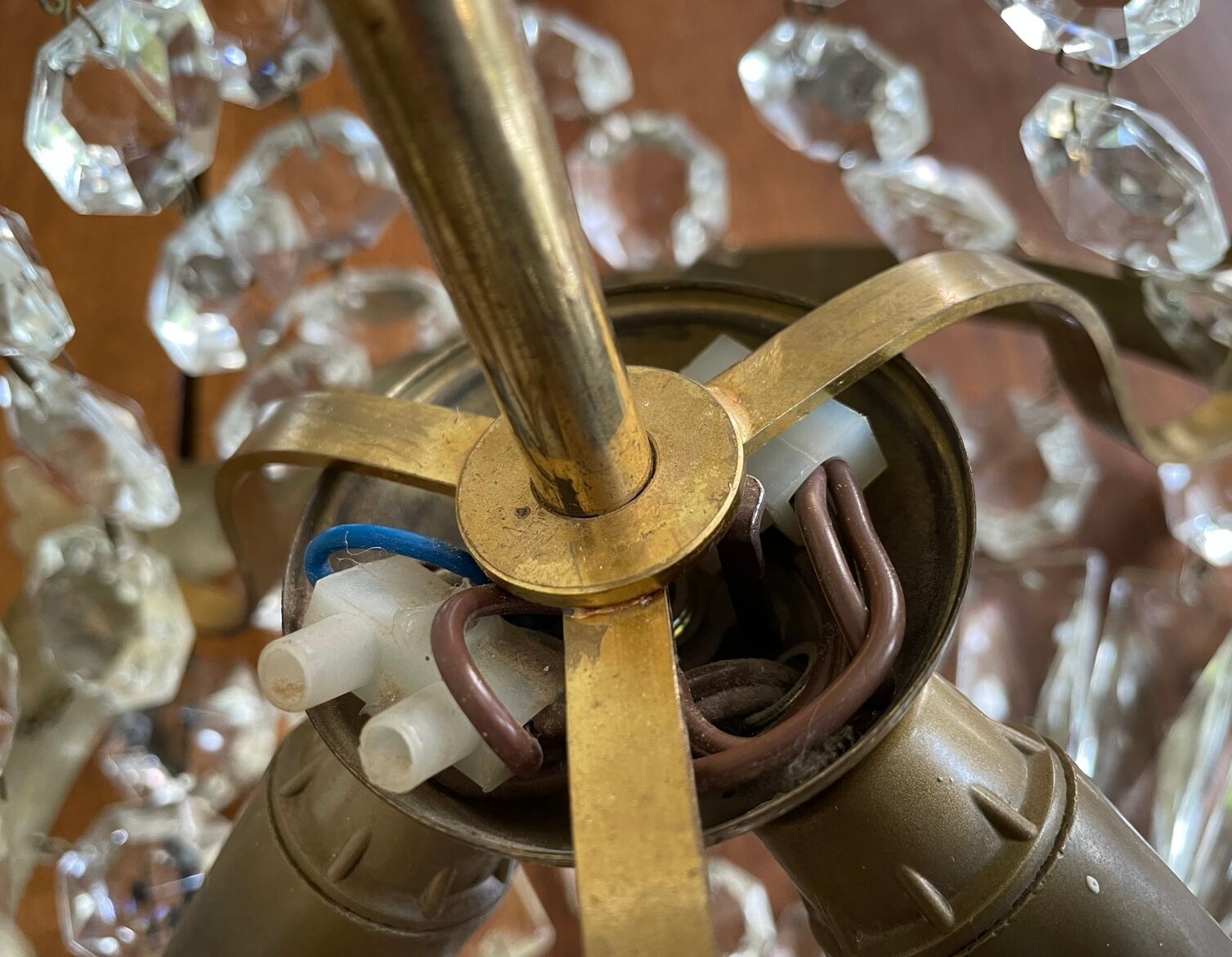 Chandelier pampilles D24