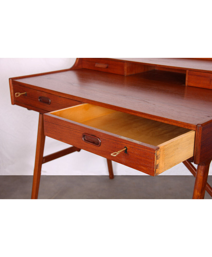 Bureau scandinave par Arne Wahl Iversen, modèle 64, 1960