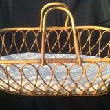 Vintage rattan couffin