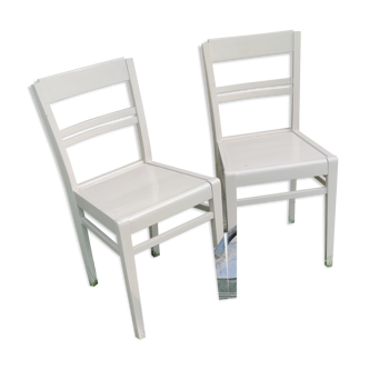 Duo of vintage chairs