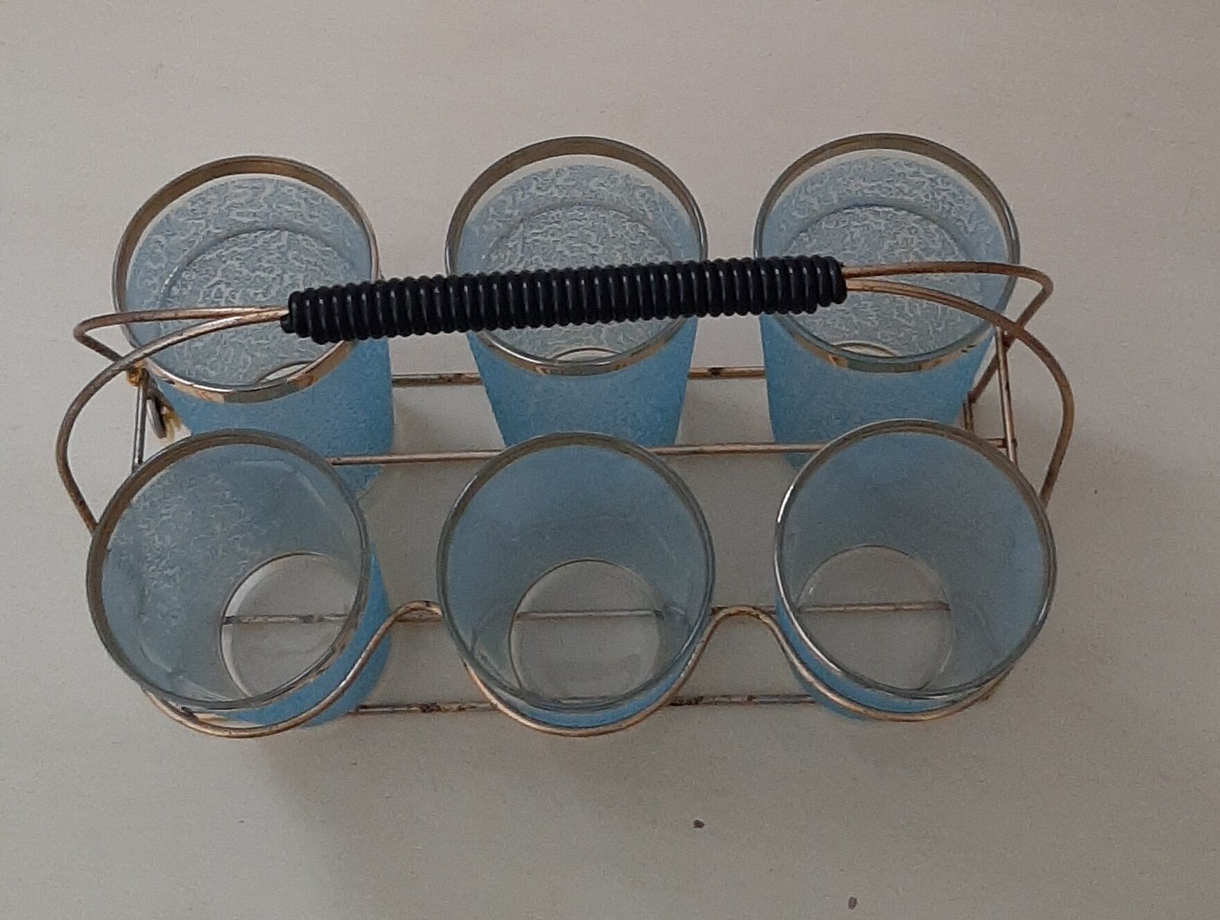 Support and glass for orangeade