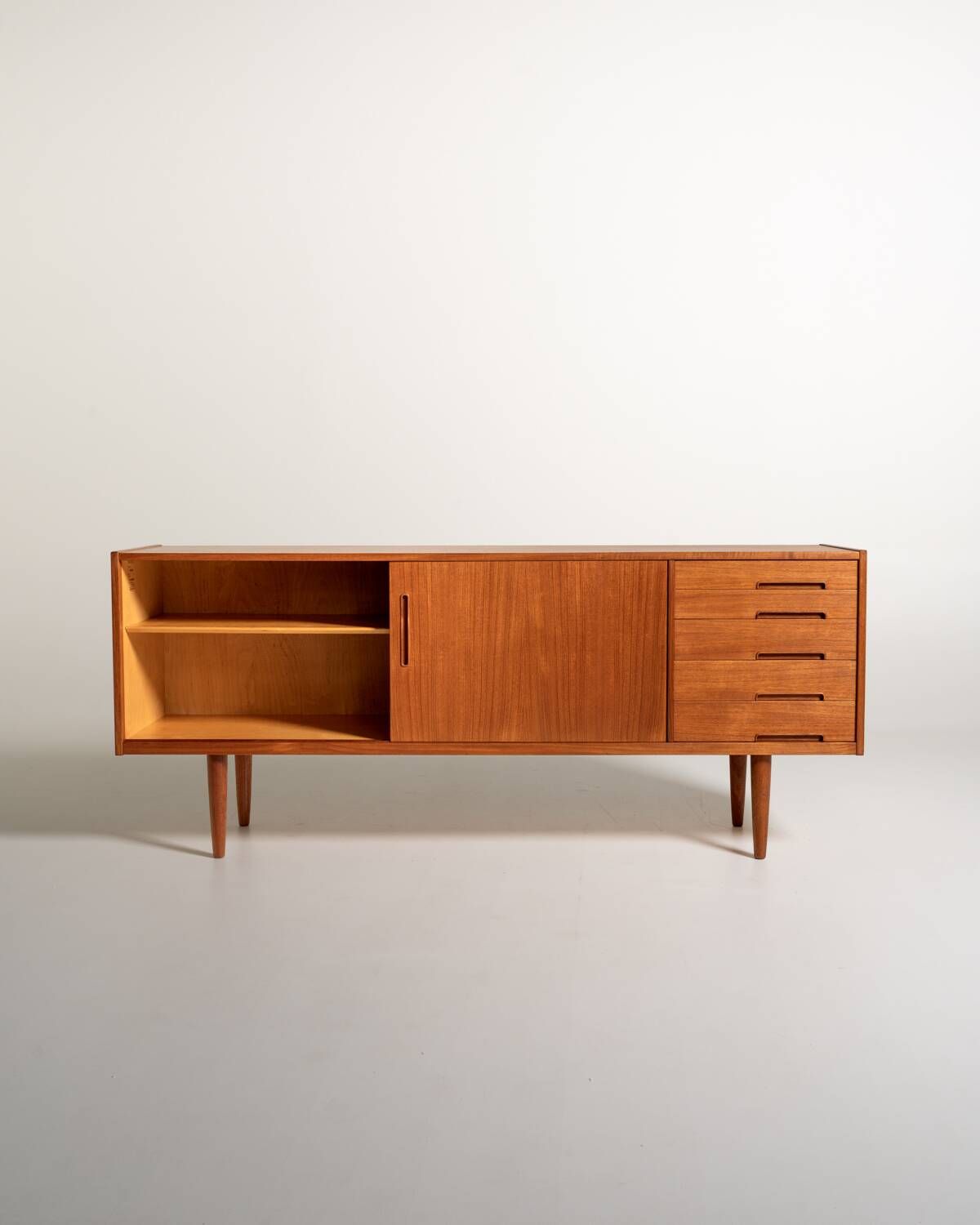 Buffet “Trento” par Nils Jonsson pour Troeds, Suède, années 1960.