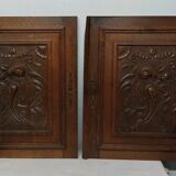 Paire d'anciennes portes en bois chêne sculpté