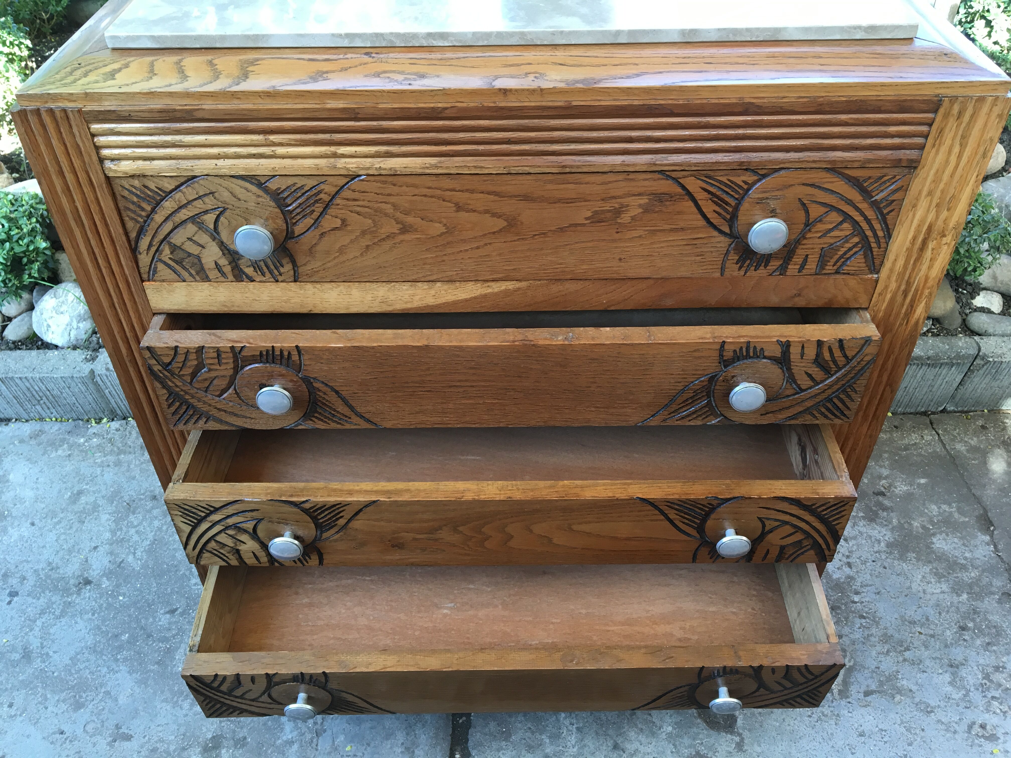 Art deco chest of drawers