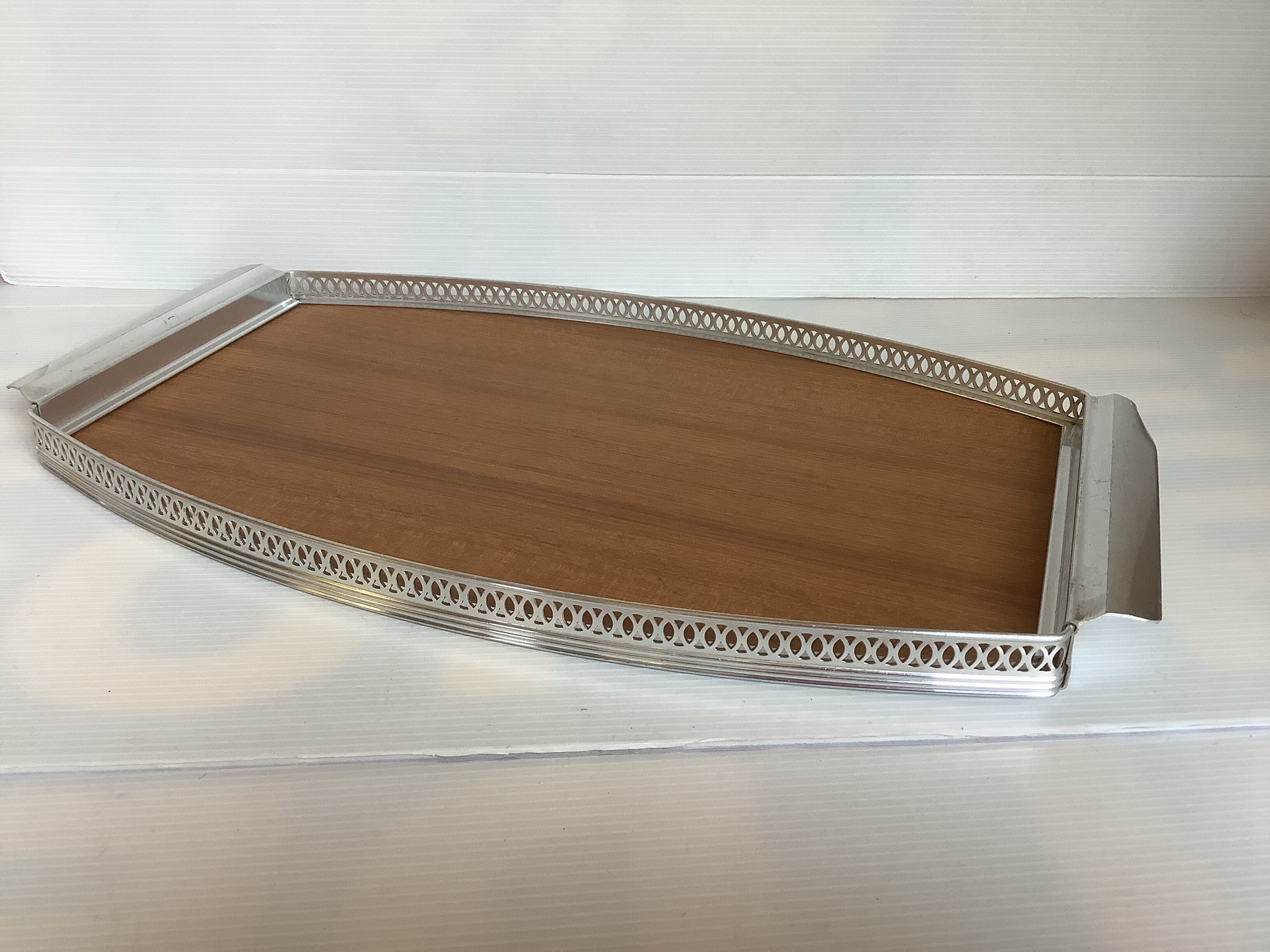 Openwork metal formica tray