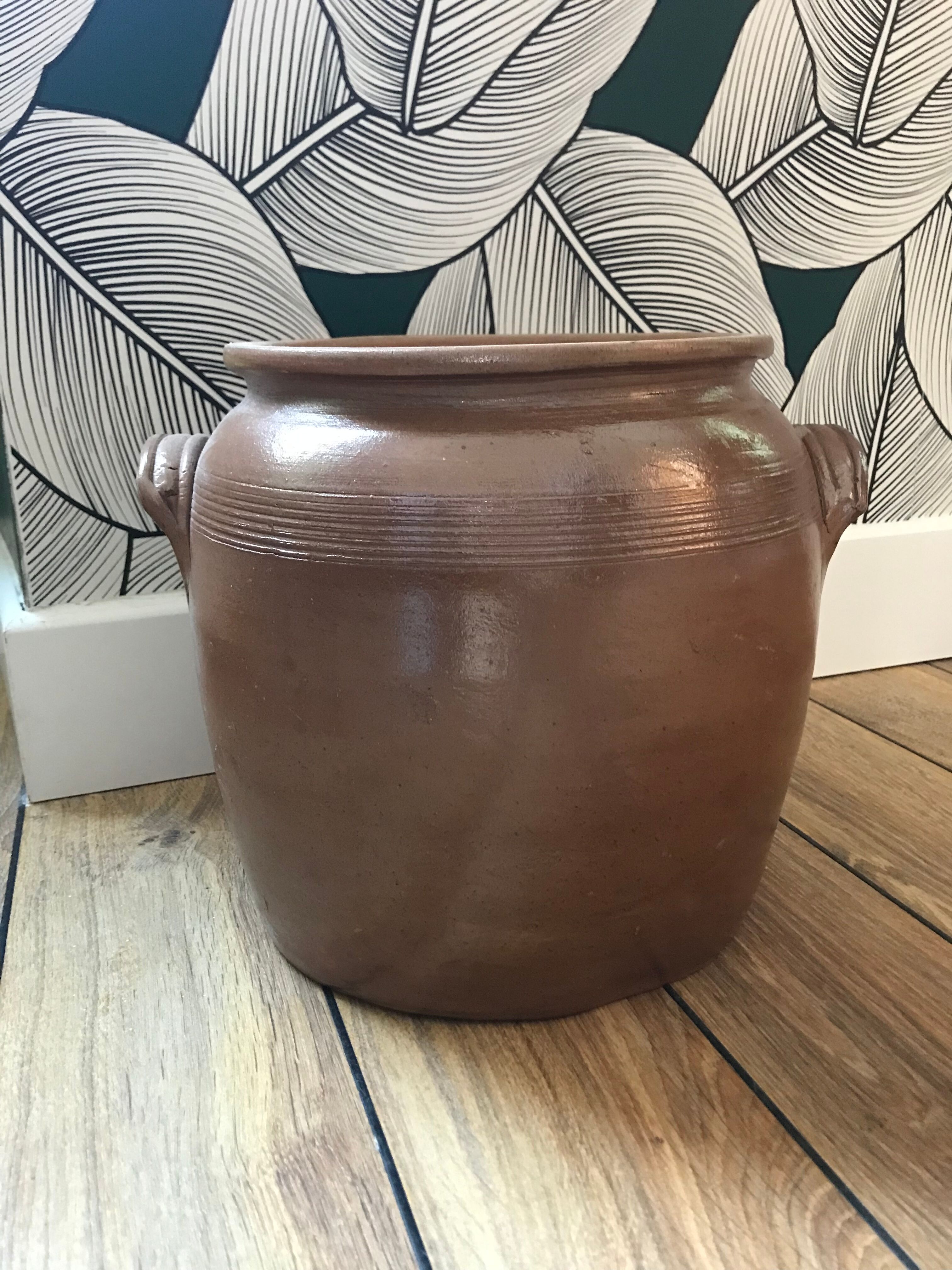 Sandstone pot