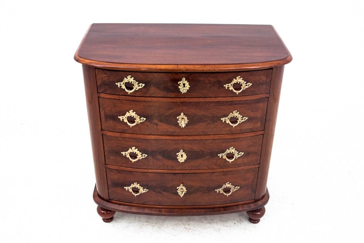 Chest of drawers, Northern Europe, 19th century. After renovation.