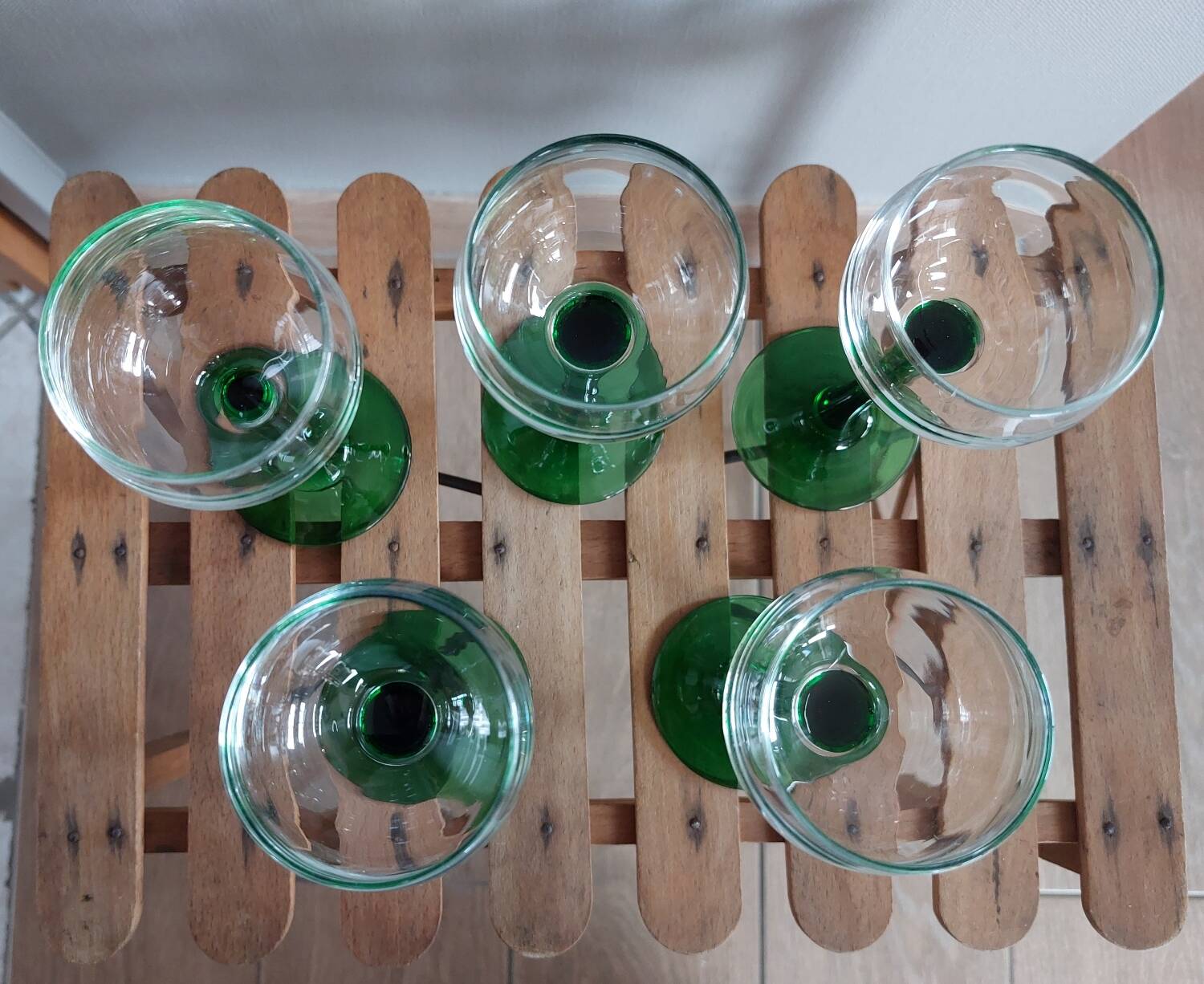 Alsatian white wine glasses with green base
