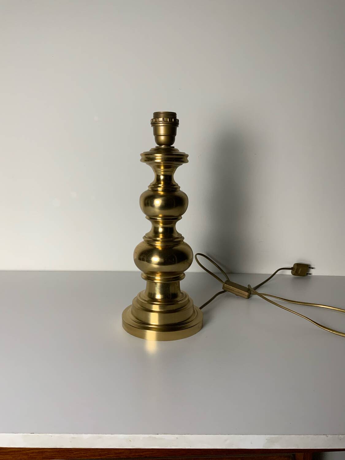 Brass lamp base