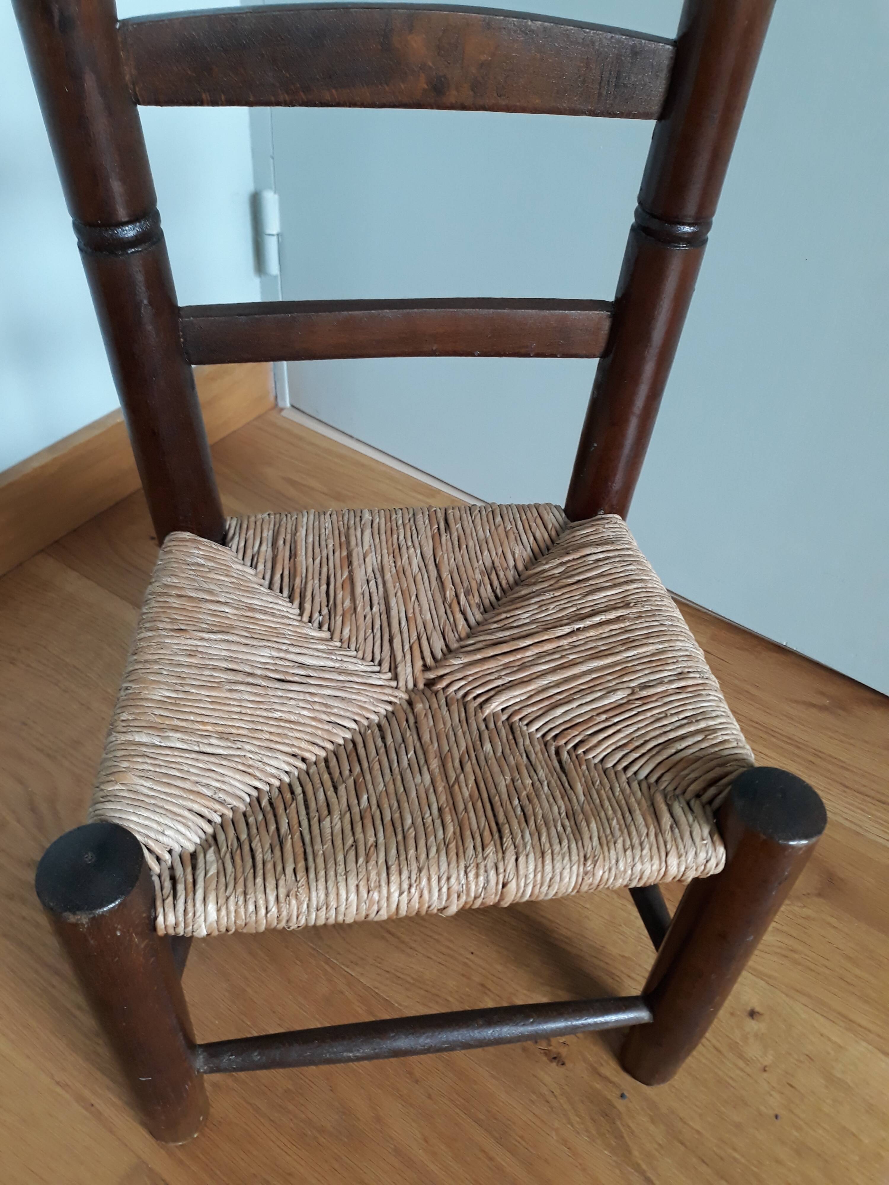 Chaise paillée enfant