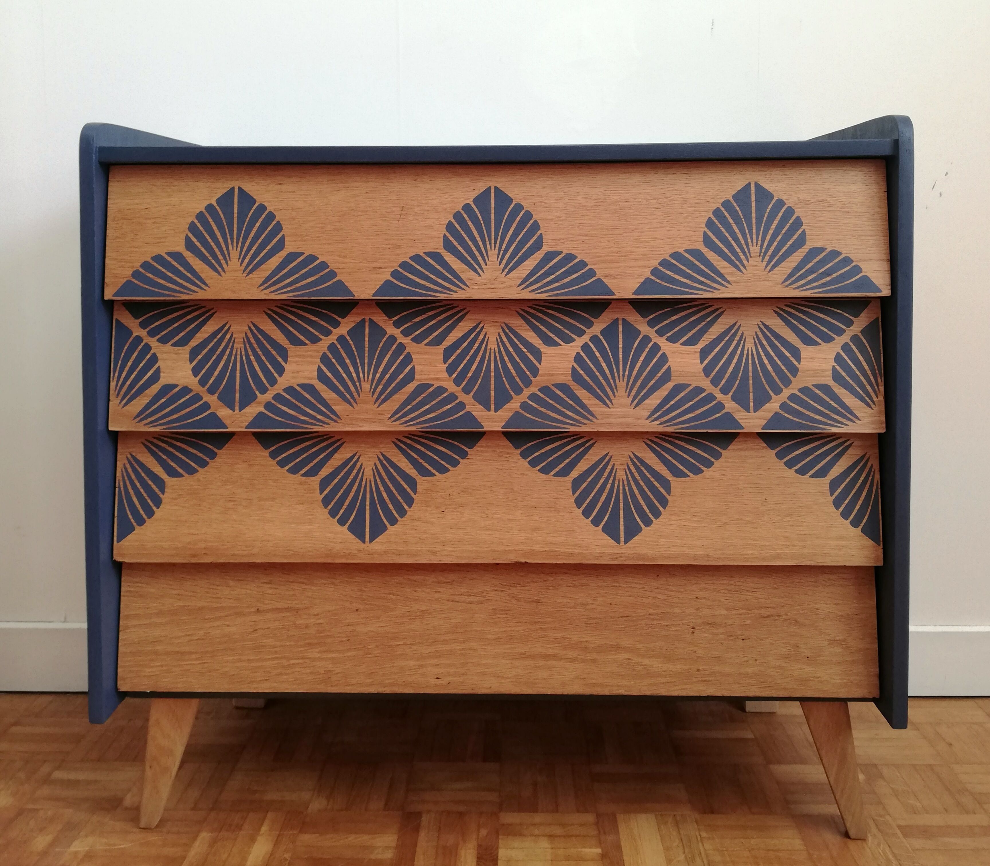1960 Chest of drawers revisited in midnight blue