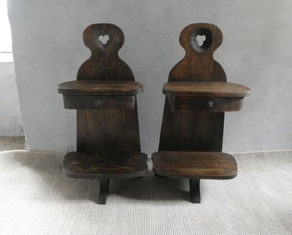 Paire de chevets, art populaire de montagne, vers 1960