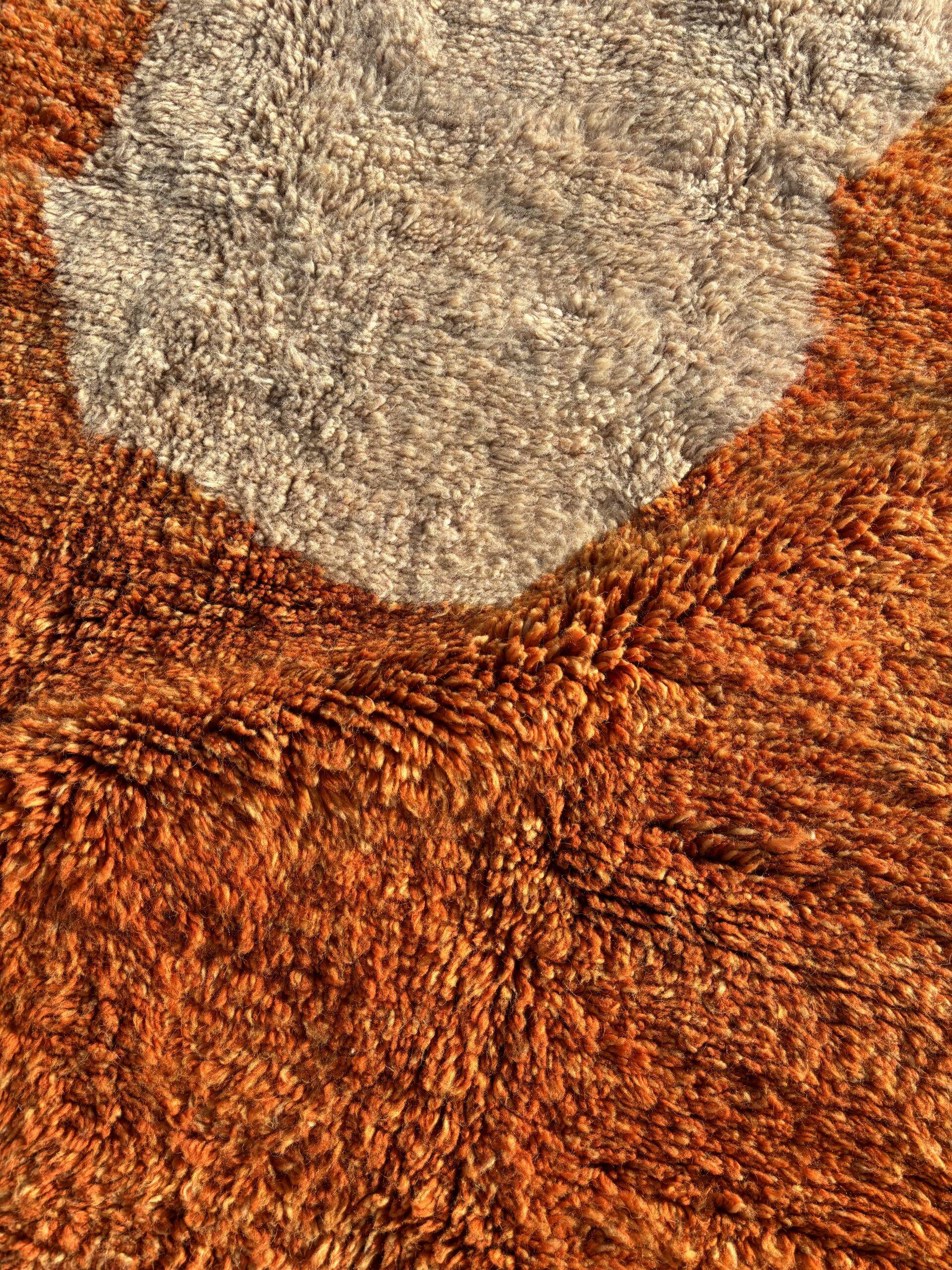 Atlas Sunset – Custom Moroccan Mrirt rug in natural wool