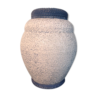 Ceramic vase by Jean Besnard (1889-1958).