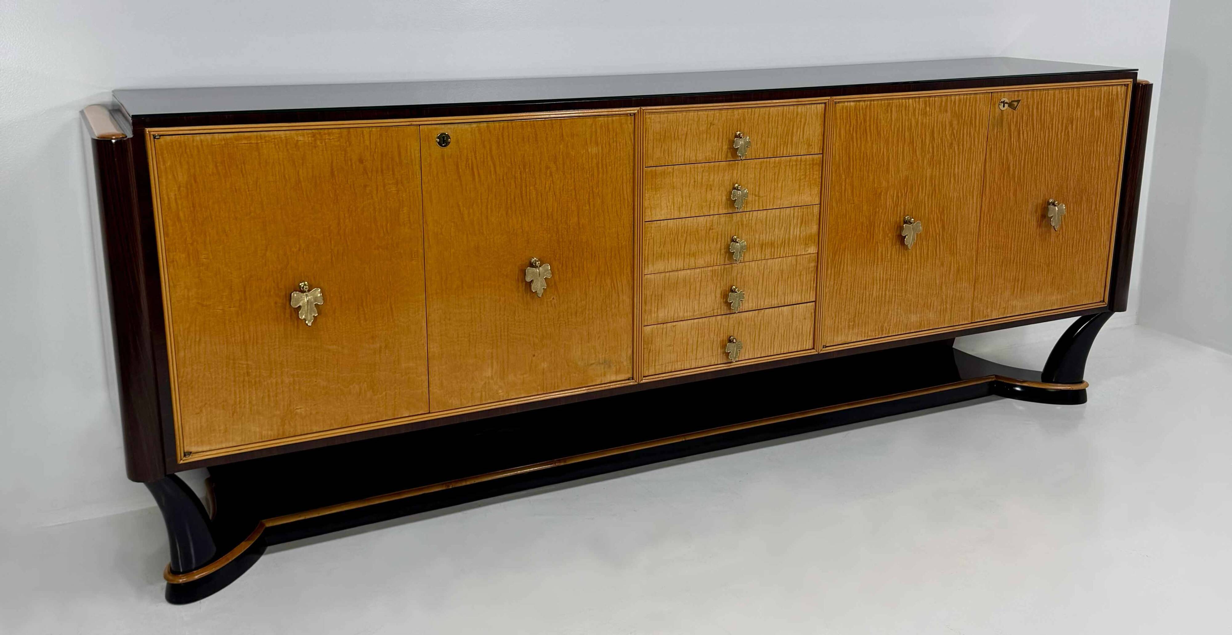 Italian Art Deco Sideboard Attributed to Osvaldo Borsani in Maple, Late 194