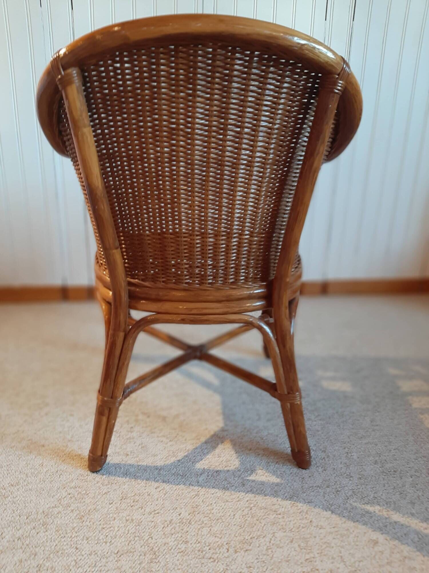 Set of 2 armchairs in adult varnished woven rattan